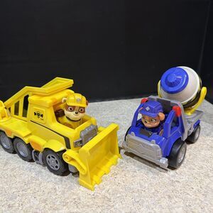 Paw Patrol Rubble & Ultimate Rescue Bulldozer Moving Scoop and Cement Mixer